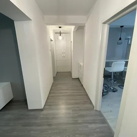 Апартаменти Apartament Afi Brasov Centru Civic